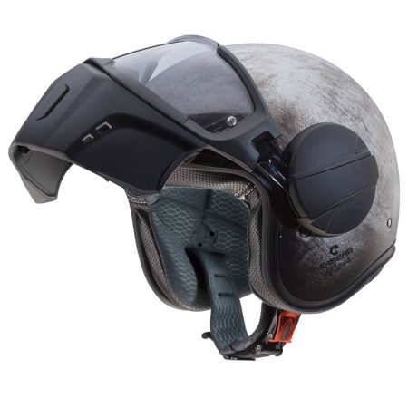ghost-iron-3 Casco integrale Caberg Ghost Iron, vista tre quarti con visiera alzata trasparente, design robustoe colore acciaio rovinato